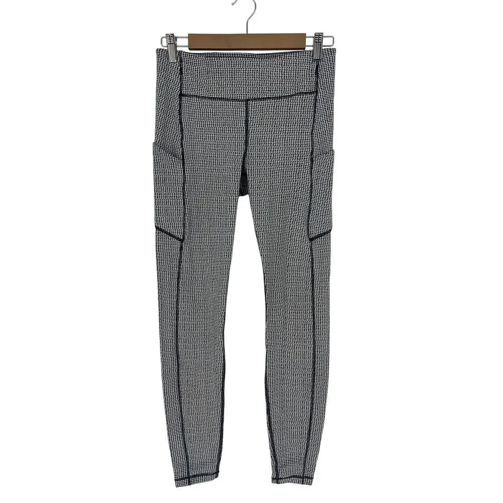 Lululemon Speed Up Tight Full‎ On Luxtreme Teeny Tooth 8